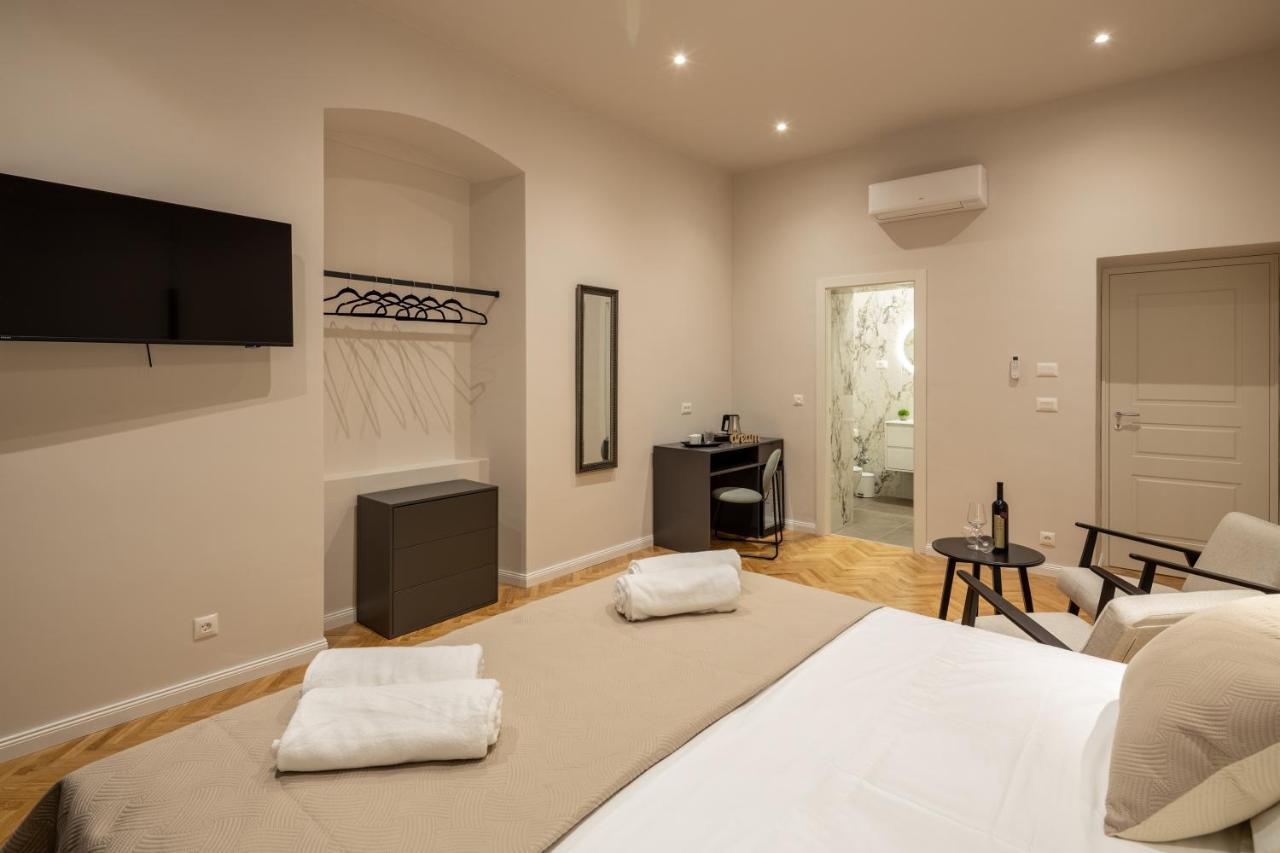 Boutique Lux Rooms Odello Split Old Town Buitenkant foto